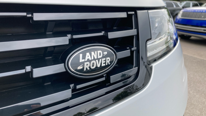 Land Rover Range Rover Sport 4.4 P635 V8 SV Ultimate Edition 5dr Auto Petrol Estate - Image 50